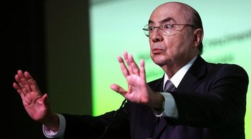 Meirelles diz que Caixa está sendo preparada para privatização