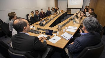 Contraf-CUT negocia saúde do trabalhador com o BB