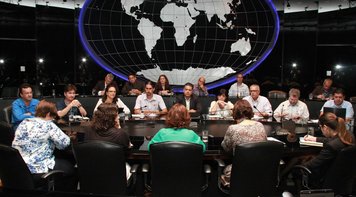 Mesa de ascensão profissional começa com debates sobre processos seletivos