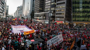 MTST protesta em todo o Brasil contra cortes no Minha Casa Minha Vida