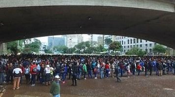 Um ano após reforma, recuperação do mercado de trabalho ficou na promessa