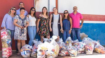 Bancários doam cestas básicas para famílias carentes em Campo Grande MS
