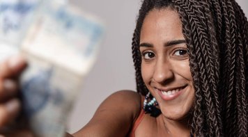 Para blogueira, bancos querem pobres sem educação financeira