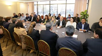 Fenaban apresenta proposta que apenas repõe a inflação durante quatro anos