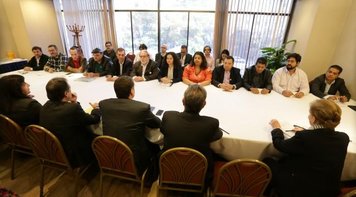 Impasse continua, negociação é interrompida e prossegue nesta quarta-feira 28