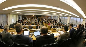 Conselho Pleno da OAB aprova pedido de impeachment contra o presidente Michel Temer