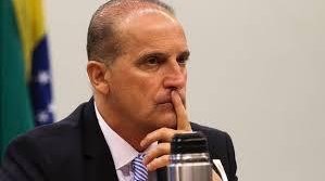 Onyx apresentou notas de empresa de aliado para receber verba na Câmara