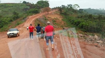 Segundo dia de Caravana Bancária foi de chuva, lama e reivindicações da categoria