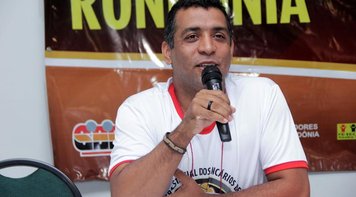 Presidente do SEEB Brasília diz que solução para combater ataques ao trabalhador é passa pelas eleições de 2018