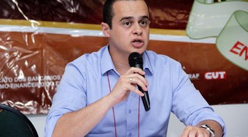 União entre bancários e consumidores é essencial para conquistas de todos, afirma advogado