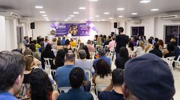 Com casa cheia, Sindicato recebe ex-ministra Cida Gonçalves em debate pelo Mês das Mulheres