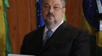 Moro condena Palocci a 12 anos, 2 meses e 20 dias de prisão