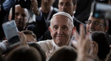 Papa Francisco elogia sindicatos e clama por novo pacto social