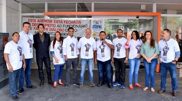 Bancários MT paralisam agência do Itaú para exigir proposta decente da Fenaban