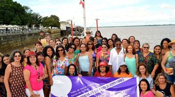 Sindicato debate sobre a mulher no mundo do trabalho durante passeio de barco