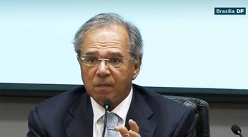 Paulo Guedes contraria orientações da OMS sobre coronavírus