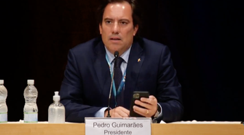 Presidente da Caixa convoca coletiva de imprensa que desrespeita o isolamento social