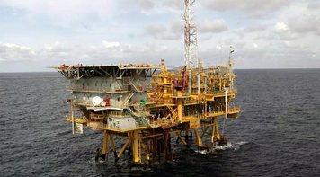 Com auxílio da disparada de preços dos combustíveis, Petrobras fecha 2021 com lucro de quase R$ 107 bi