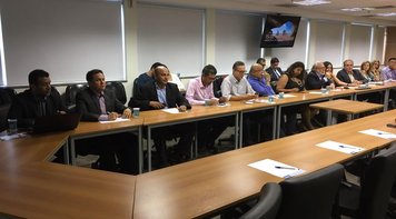 Bancários cobram ampliação da licença paternidade e vale-cultura durante GT de Requalificação e Realocação Profissional