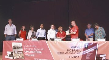 Sindicato de Brasília lança livro  sobre os 55 anos de sua história