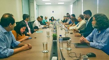 Entidades se reúnem para tratar de ações em defesa do Saúde Caixa