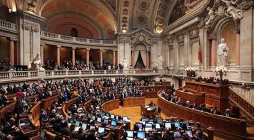 Deputado diz que Portugal mostra que é possível romper com 'agressão neoliberal'