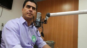 Prefeito de Cuiabá, do PMDB, aparece em vídeo recebendo dinheiro