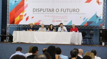 Primeira mesa do Congresso Extraordinário da Contraf-CUT reforça necessidade de mobilização contra reformas da Previdência e trabalhista