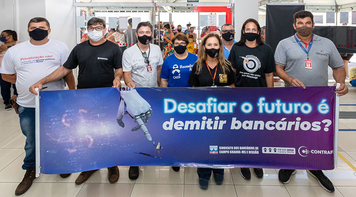 Bancários de Campo Grande e região protestam contra demissões no Bradesco