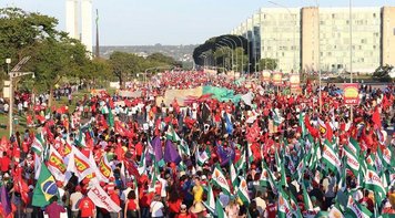 Mostraremos os golpistas em cada poste deste país