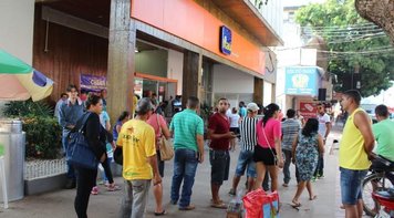 Bancários acreanos vão às ruas cobrar proposta da Fenaban