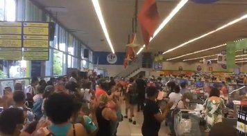Famílias ocupam unidades do Carrefour em atos contra alta de preços e fome
