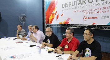 Publicações sobre reforma da previdência, bancos públicos e formação sindical são lançados no Congresso da Contraf-CUT