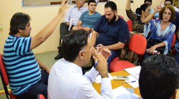 Empregados da CAIXA autorizam o Sindicato a fazer acordo sobre "quebra de caixa"