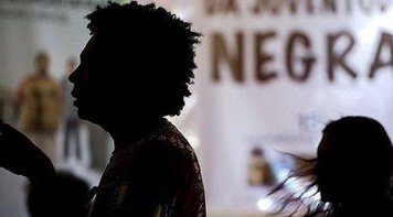Saiba o que é racismo estrutural e como ele se organiza no Brasil