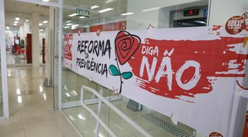 Câmara cancela apresentação de relatório da Previdência desta quinta-feira (27)