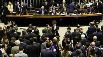 Câmara aprova texto-base da reforma da Previdência em segundo turno