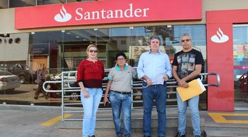 Santander demite funcionário lesionado pela terceira vez