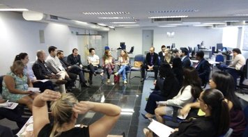 Sindicato realiza reuniões com os bancários para divulgar a campanha