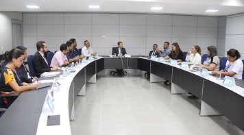 Sindicato discute PLR e ação dos 15 minutos para mulheres com o presidente do BRB