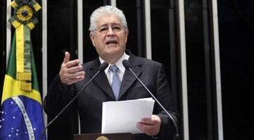 Para Requião, veto ao HC de Lula prova que Brasil vive 'Estado de exceção'