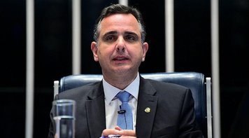 Presidente do Senado atende movimento sindical e retira de pauta o PL 537