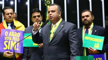 Relator da reforma trabalhista é investigado por contratar funcionários fantasmas