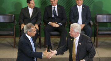 Presidente do BB diz que assume 'livre de interferência política' e que venderá 'alguns ativos'