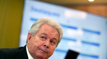 O que mais há na renúncia do Novaes, além de incoerências, irresponsabilidades, incompetências e interesses ocultos?