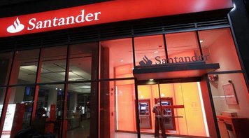 Diretor do Santander é denunciado por compra de decisões na Receita