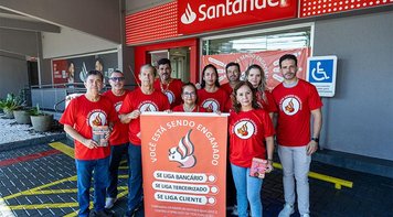 SEEBCG-MS protesta contra retirada de direitos e terceirizações no Santander