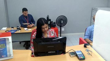 Bancários do Santander trabalham em ambiente insalubre por causa de sistema remoto