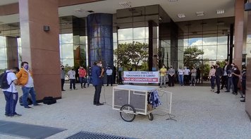 Funcionários do Banco do Brasil fazem manifestações contra plano de desmonte