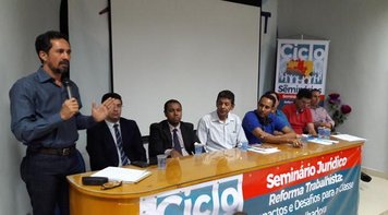 Trabalhadores debatem reforma trabalhista em seminário promovido pelo Seeb-MT e pela Fetec-CUT/CN